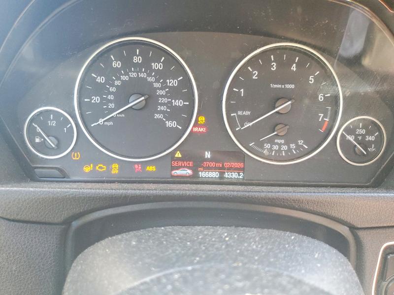2015 Bmw 320 მანქანა იყიდება აუქციონზე, vin: WBA3B1C54FK140339, აუქციონის ნომერი: 55576486