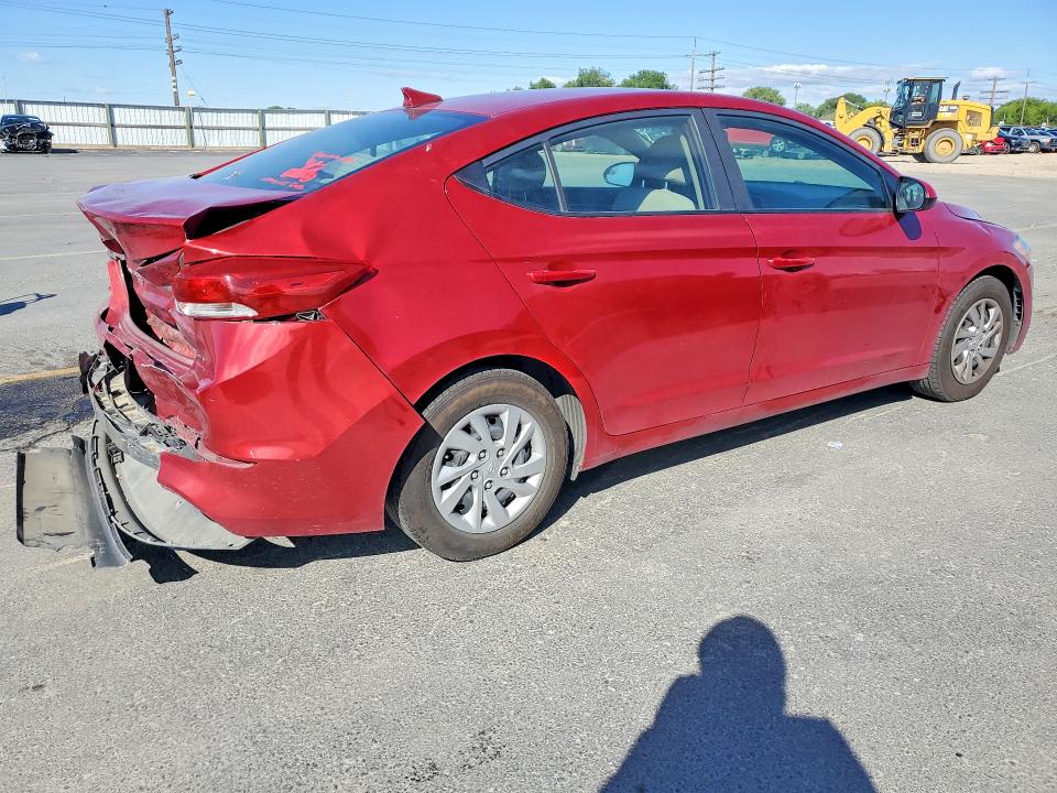 2017 Hyundai Elantra მანქანა იყიდება აუქციონზე, vin: KMHD74LF2HU390362, აუქციონის ნომერი: 56712376
