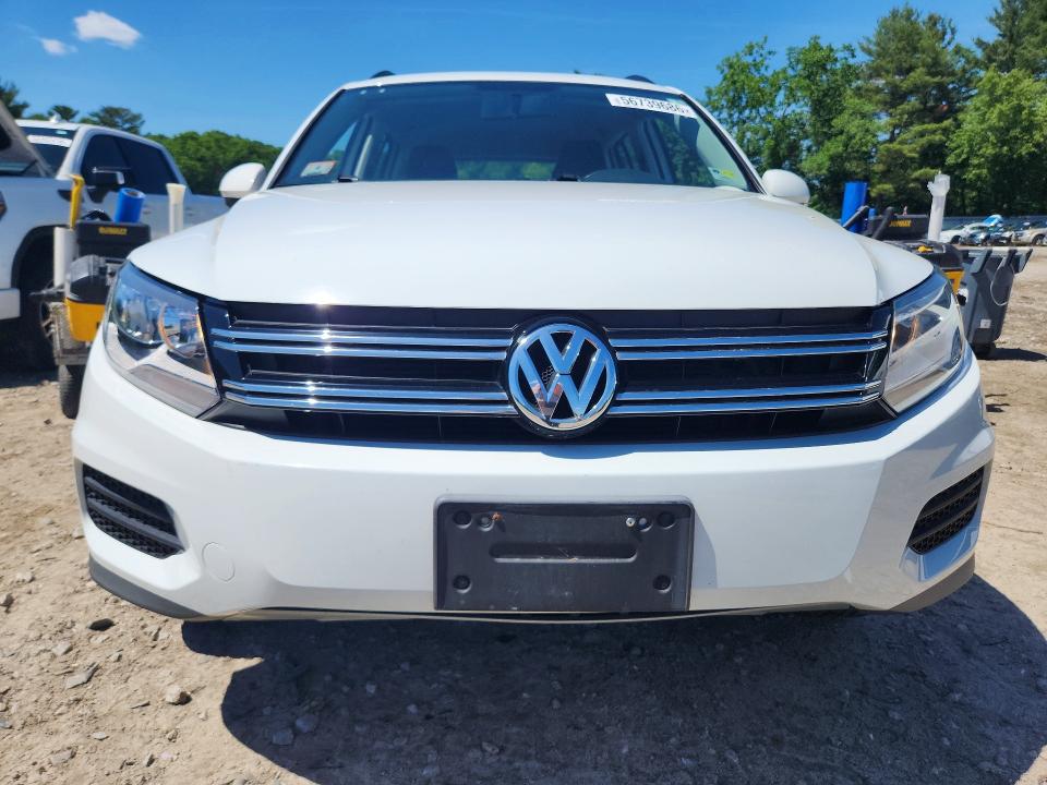 2015 Volkswagen Tiguan მანქანა იყიდება აუქციონზე, vin: WVGBV7AX5FW557650, აუქციონის ნომერი: 56739686
