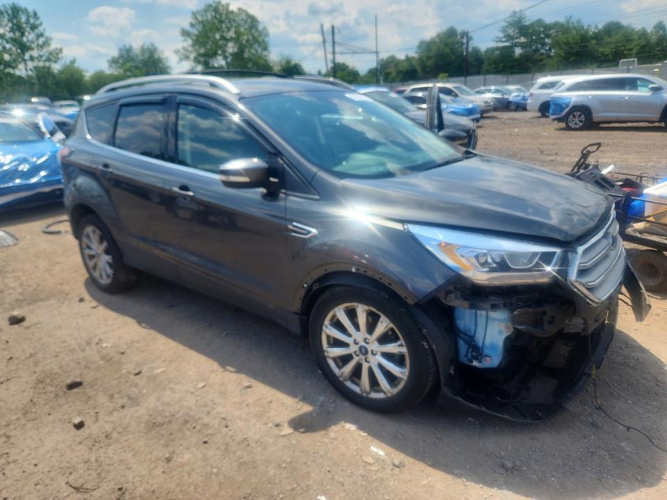 Продажа на аукционе авто 2017 Ford Escape, vin: 1FMCU0JD4HUB19219, номер лота: 58758916