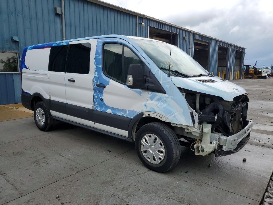59020526 :رقم المزاد ، 1FTYR1ZMXGKA33977 vin ، 2016 Ford Transit مزاد بيع