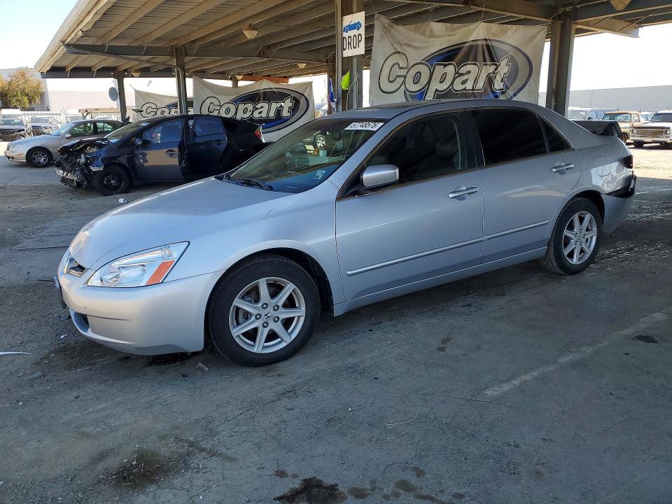 57748576 :رقم المزاد ، 1HGCM665X4A048470 vin ، 2004 Honda Accord مزاد بيع
