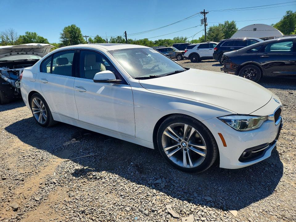2018 Bmw 330 მანქანა იყიდება აუქციონზე, vin: WBA8D9G54JNU67128, აუქციონის ნომერი: 55974036