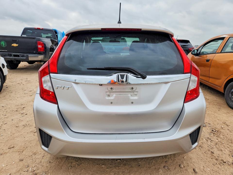 Продажа на аукционе авто 2015 Honda Fit, vin: 3HGGK5H87FM725926, номер лота: 58304516
