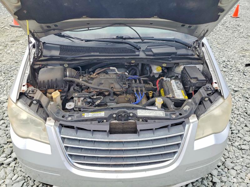 2009 Chrysler Town & Country მანქანა იყიდება აუქციონზე, vin: 2A8HR44E69R526800, აუქციონის ნომერი: 56860916