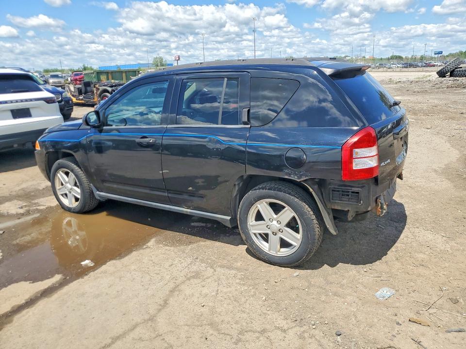 57467446 :رقم المزاد ، 1J8FF47W27D180099 vin ، 2007 Jeep Compass مزاد بيع
