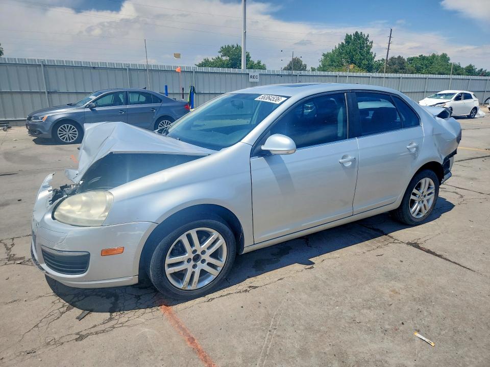 56364536 :رقم المزاد ، 3VWRL7AJ0AM057695 vin ، 2010 Volkswagen Jetta مزاد بيع