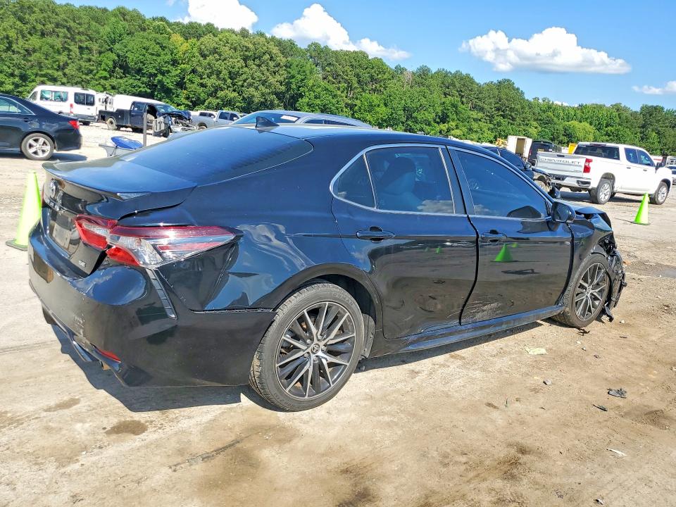2022 Toyota Camry მანქანა იყიდება აუქციონზე, vin: 4T1G11AK1NU704365, აუქციონის ნომერი: 56673566