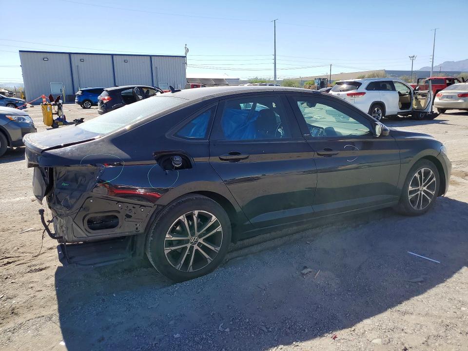 56889786 :رقم المزاد ، 3VWBM7BU8PM050140 vin ، 2023 Volkswagen Jetta مزاد بيع