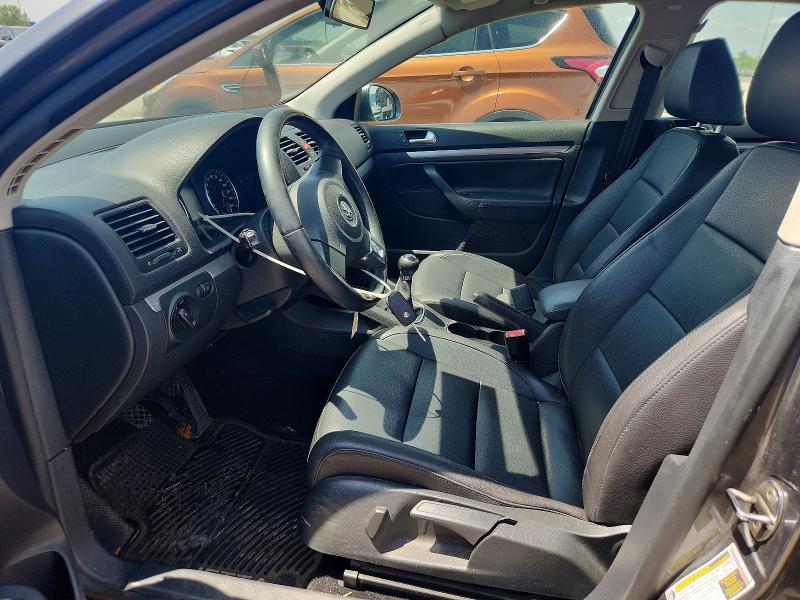 85972785 :رقم المزاد ، 3VWRZ7AJ0AM129882 vin ، 2010 Volkswagen Jetta مزاد بيع