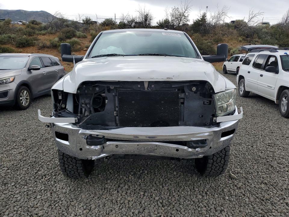 56603226 :رقم المزاد ، 3C6UR5DL1FG638553 vin ، 2015 Ram 2500 مزاد بيع