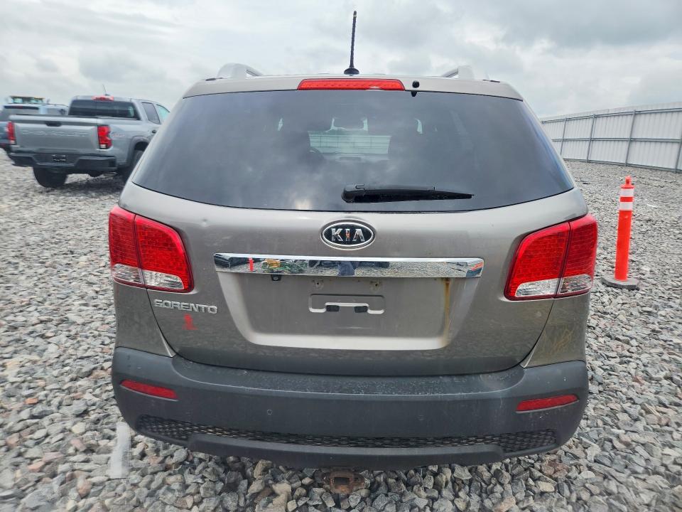 2013 Kia Sorento მანქანა იყიდება აუქციონზე, vin: 5XYKT4A68DG421507, აუქციონის ნომერი: 56297056