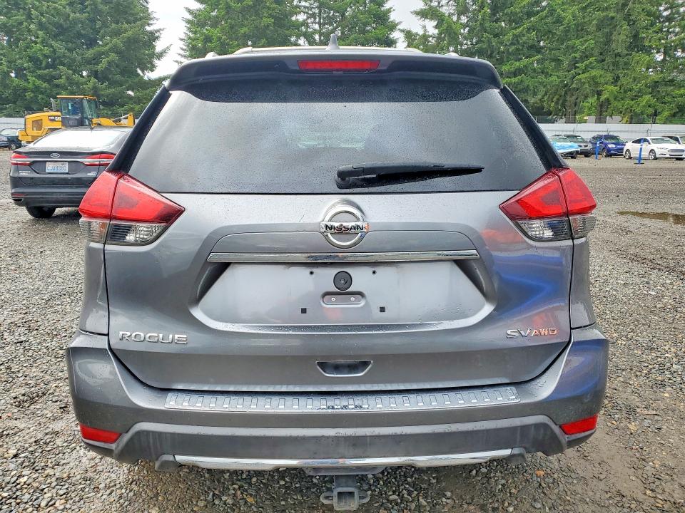 56724446 :رقم المزاد ، KNMAT2MV8HP524206 vin ، 2017 Nissan Rogue مزاد بيع