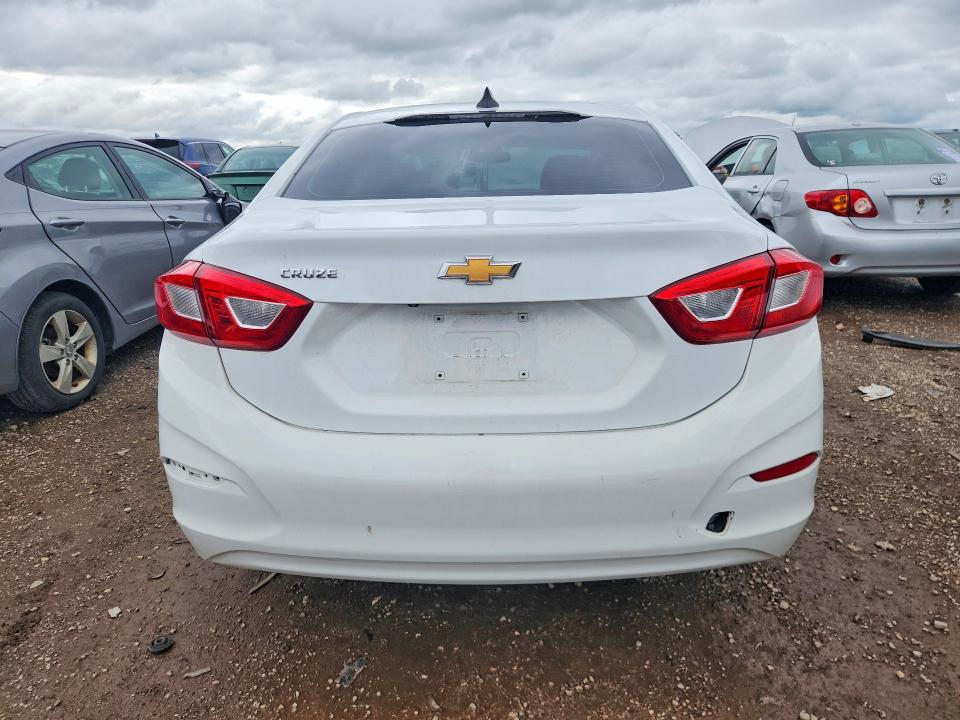 Продаж на аукціоні авто 2018 Chevrolet Cruze, vin: 1G1BC5SM8J7194078, номер лоту: 57729296