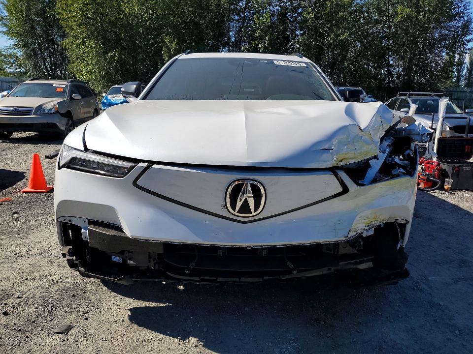 57390326 :رقم المزاد ، 4W5KHNRL3RZ505196 vin ، 2024 Acura Zdx مزاد بيع