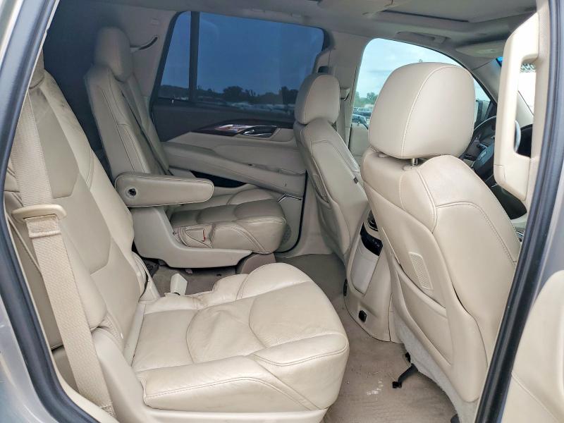 2017 Cadillac Escalade მანქანა იყიდება აუქციონზე, vin: 1GYS3BKJXHR320395, აუქციონის ნომერი: 55689926