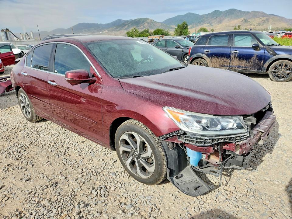 55613446 :رقم المزاد ، 1HGCR2F86HA166851 vin ، 2017 Honda Accord مزاد بيع
