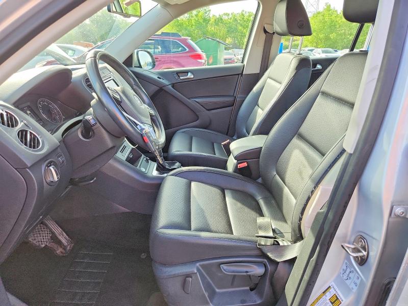 2017 Volkswagen Tiguan მანქანა იყიდება აუქციონზე, vin: WVGBV7AX7HW512325, აუქციონის ნომერი: 55804406