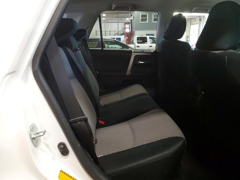 58246176 :رقم المزاد ، JTEBU5JR4J5595121 vin ، 2018 Toyota 4runner مزاد بيع