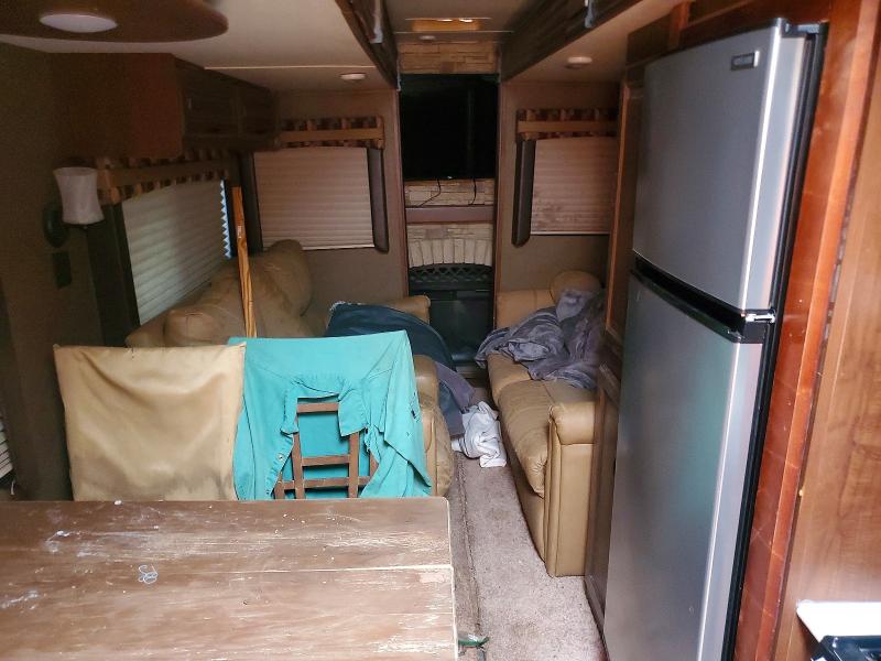 2015 Jayco Jayflight M33rlds მანქანა იყიდება აუქციონზე, vin: 1UJBJ0BS1F1TS0256, აუქციონის ნომერი: 58434916