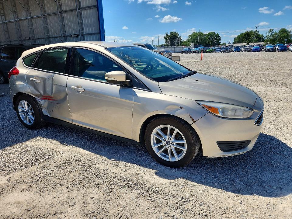 57488396 :رقم المزاد ، 1FADP3K21HL318335 vin ، 2017 Ford Focus مزاد بيع