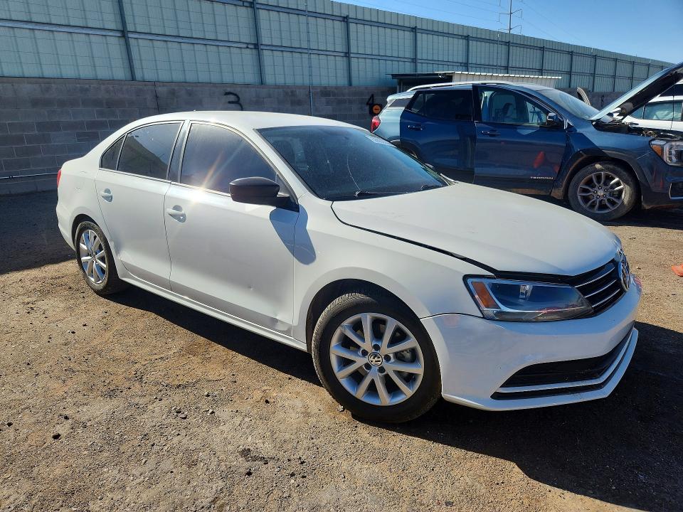 2015 Volkswagen Jetta მანქანა იყიდება აუქციონზე, vin: 3VWD17AJ5FM332775, აუქციონის ნომერი: 56632356
