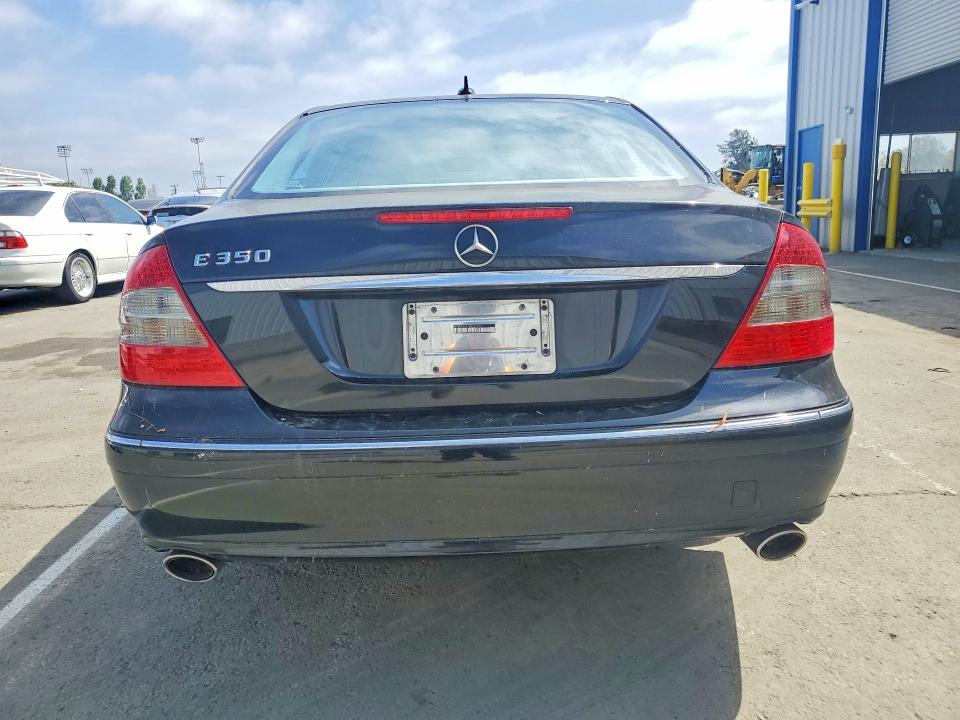 55994426 :رقم المزاد ، WDBUF56X78B326653 vin ، 2008 Mercedes-benz E مزاد بيع