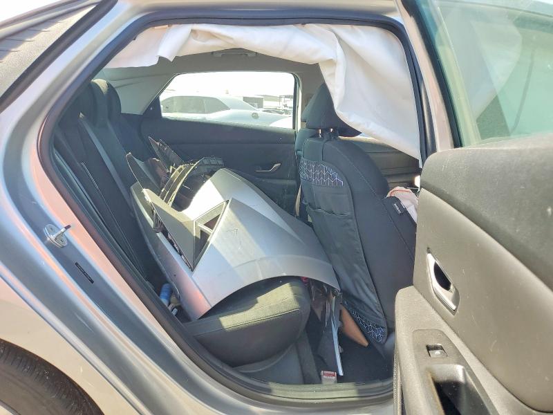 56435116 :رقم المزاد ، 5NPLS4AG2PH101869 vin ، 2023 Hyundai Elantra مزاد بيع