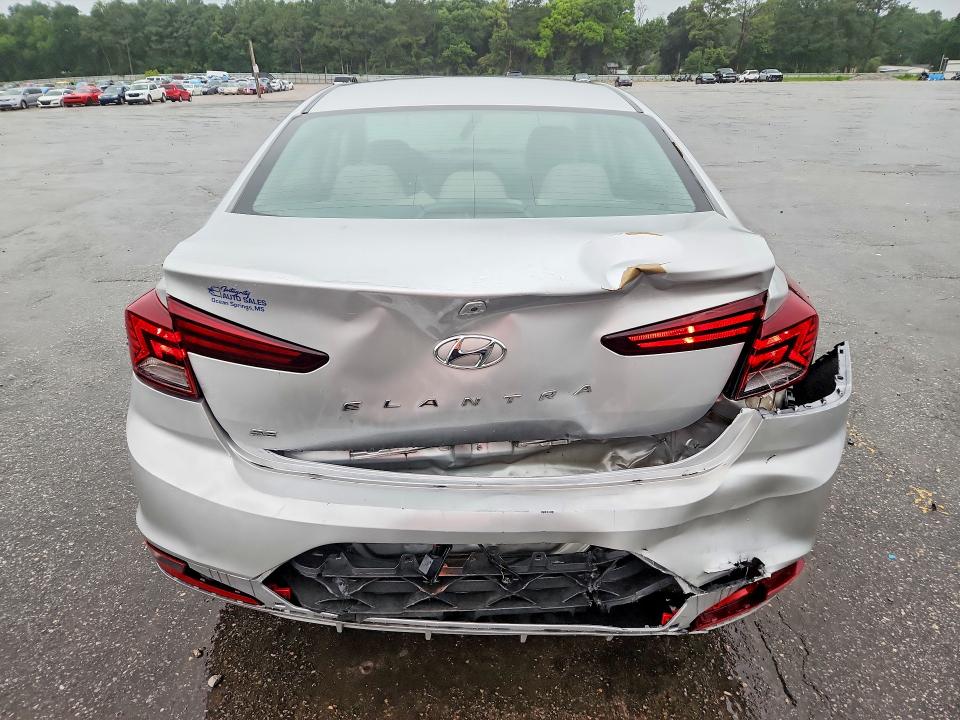 57739456 :رقم المزاد ، 5NPD74LF0KH470104 vin ، 2019 Hyundai Elantra مزاد بيع