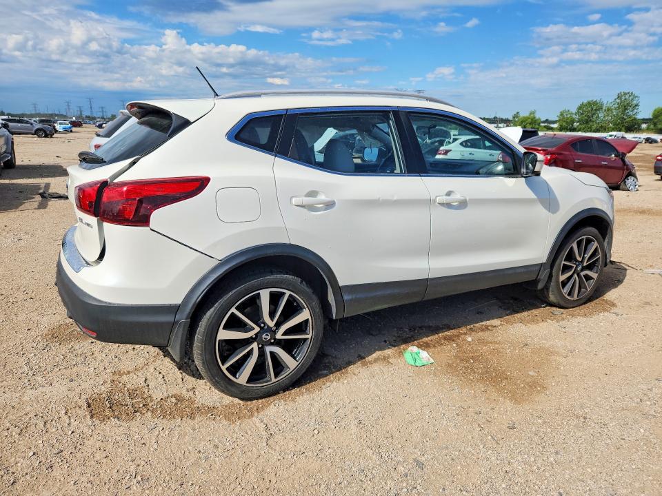2017 Nissan Rogue Sport მანქანა იყიდება აუქციონზე, vin: JN1BJ1CR6HW116031, აუქციონის ნომერი: 57339576