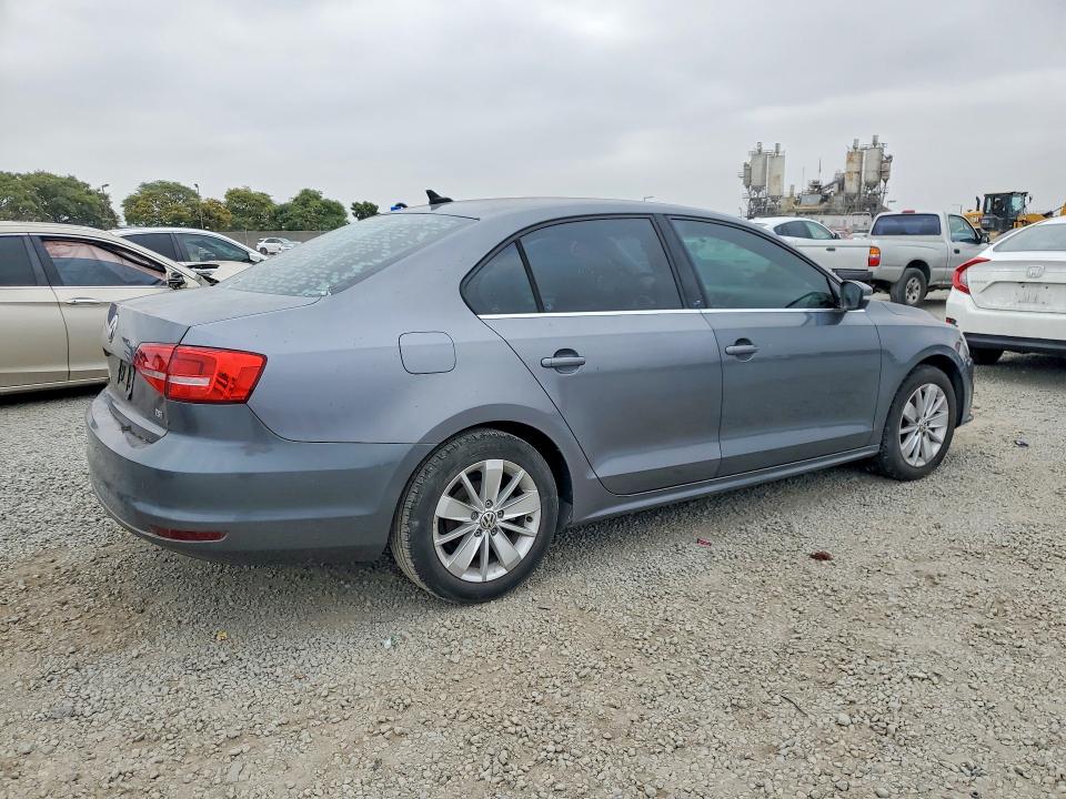 55809286 :رقم المزاد ، 3VWD17AJ2FM348111 vin ، 2015 Volkswagen Jetta مزاد بيع