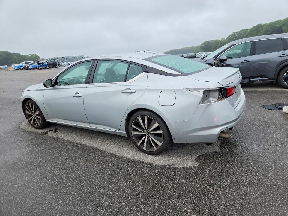 58230396 :رقم المزاد ، 1N4BL4CV9NN302885 vin ، 2022 Nissan Altima مزاد بيع
