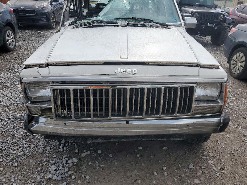 55725676 :رقم المزاد ، 1JCMR7847JT244508 vin ، 1988 Jeep Cherokee مزاد بيع
