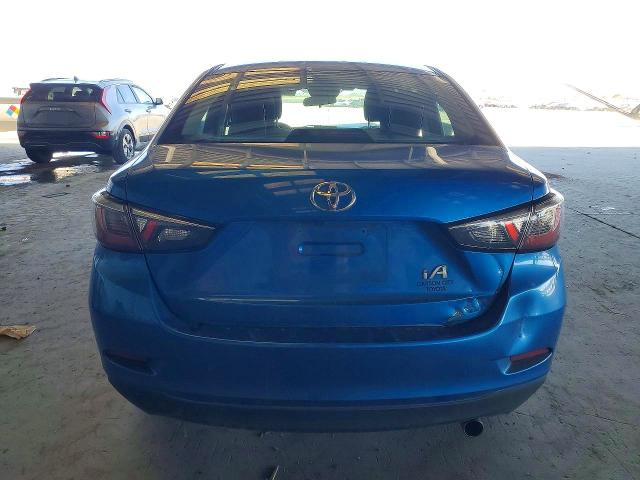 56981576 :رقم المزاد ، 3MYDLBYV7HY147715 vin ، 2017 Toyota Yaris Ia مزاد بيع