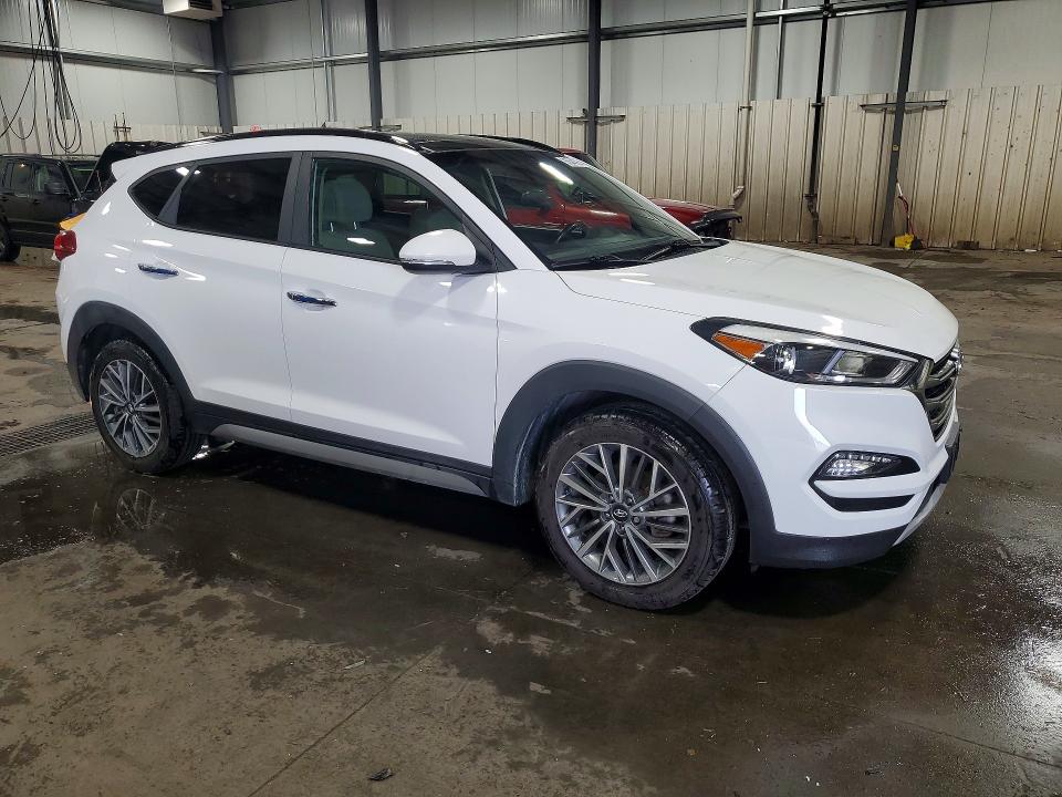 2017 Hyundai Tucson მანქანა იყიდება აუქციონზე, vin: KM8J3CA27HU274941, აუქციონის ნომერი: 55944796