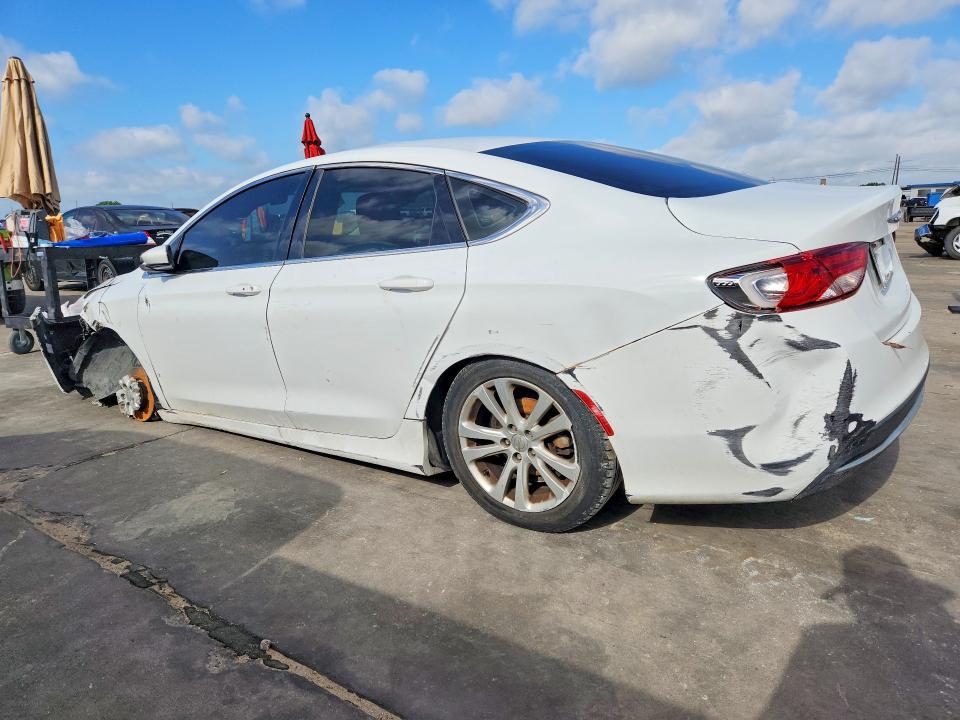 56791526 :رقم المزاد ، 1C3CCCAB8FN592124 vin ، 2015 Chrysler 200 مزاد بيع