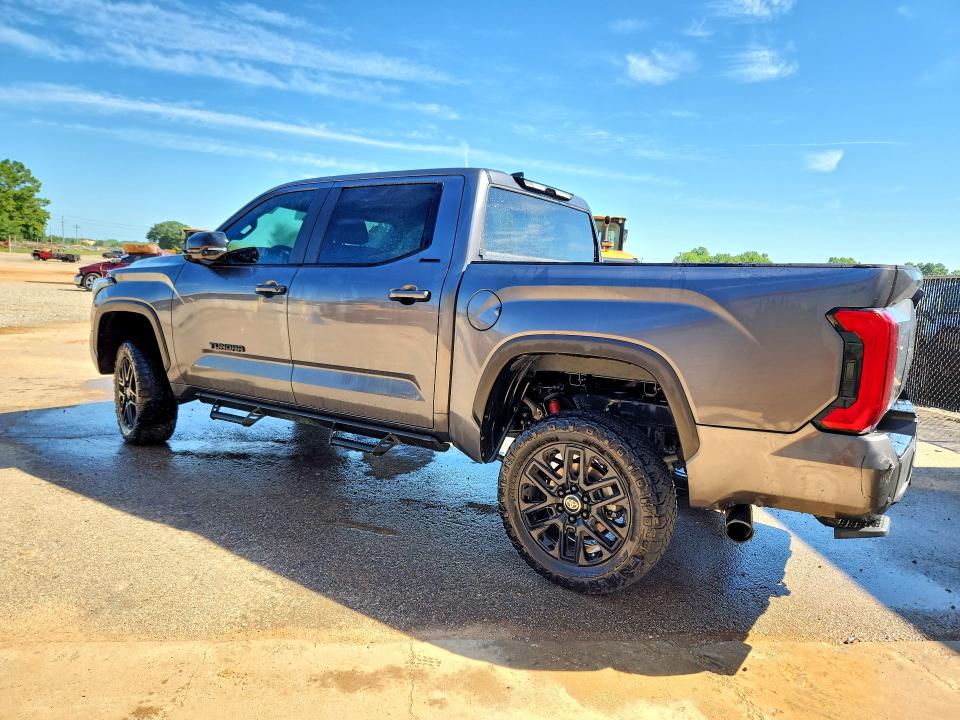Продажа на аукционе авто 2025 Toyota Tundra, vin: 5TFWA5DB8SX320113, номер лота: 56709346