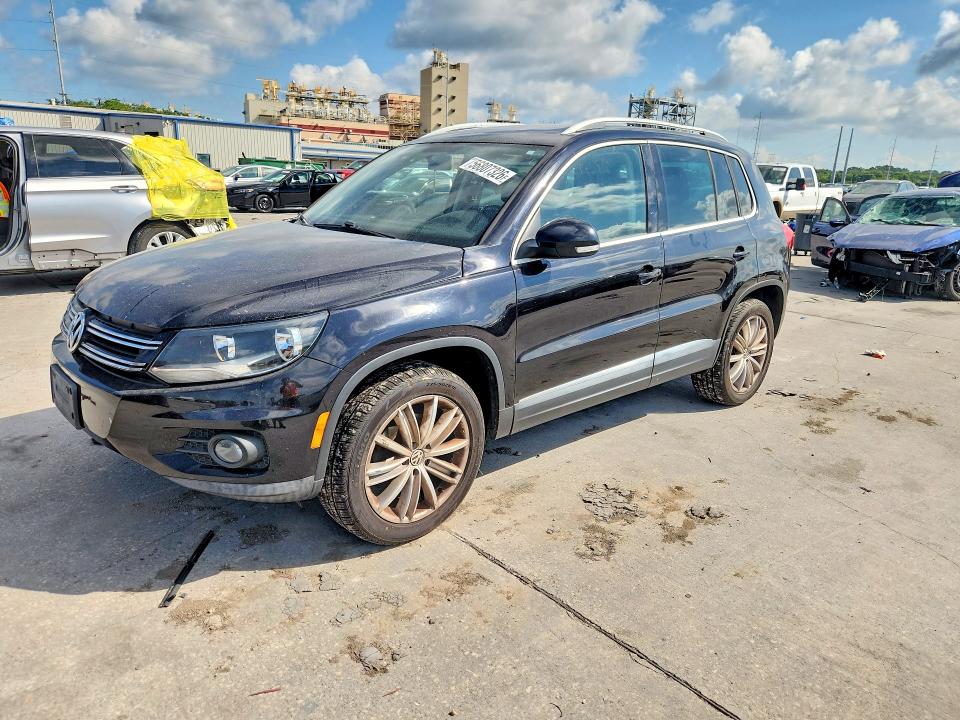 56807326 :رقم المزاد ، WVGBV3AX0EW534591 vin ، 2014 Volkswagen Tiguan مزاد بيع