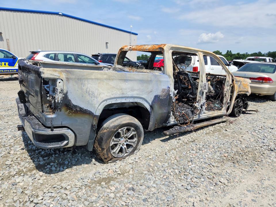 57000866 :رقم المزاد ، 3GTP8DET0MG250213 vin ، 2021 Gmc Sierra مزاد بيع