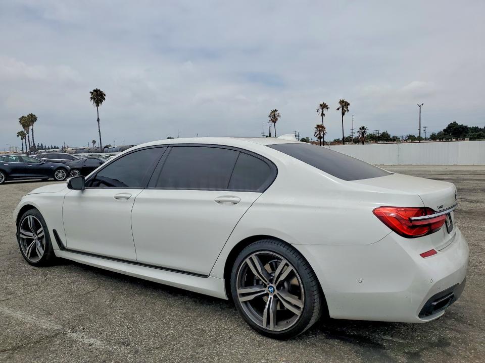 2016 Bmw 750 მანქანა იყიდება აუქციონზე, vin: WBA7F2C54GG416258, აუქციონის ნომერი: 59251296