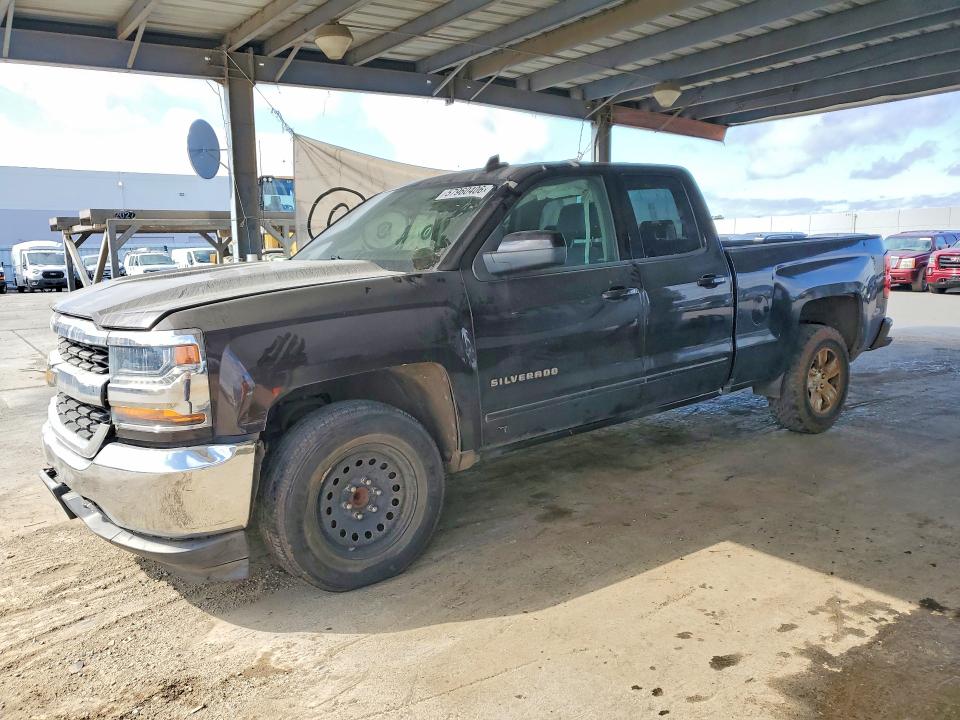 2018 Chevrolet Silverado მანქანა იყიდება აუქციონზე, vin: 1GCRCREH9JZ327477, აუქციონის ნომერი: 57960406