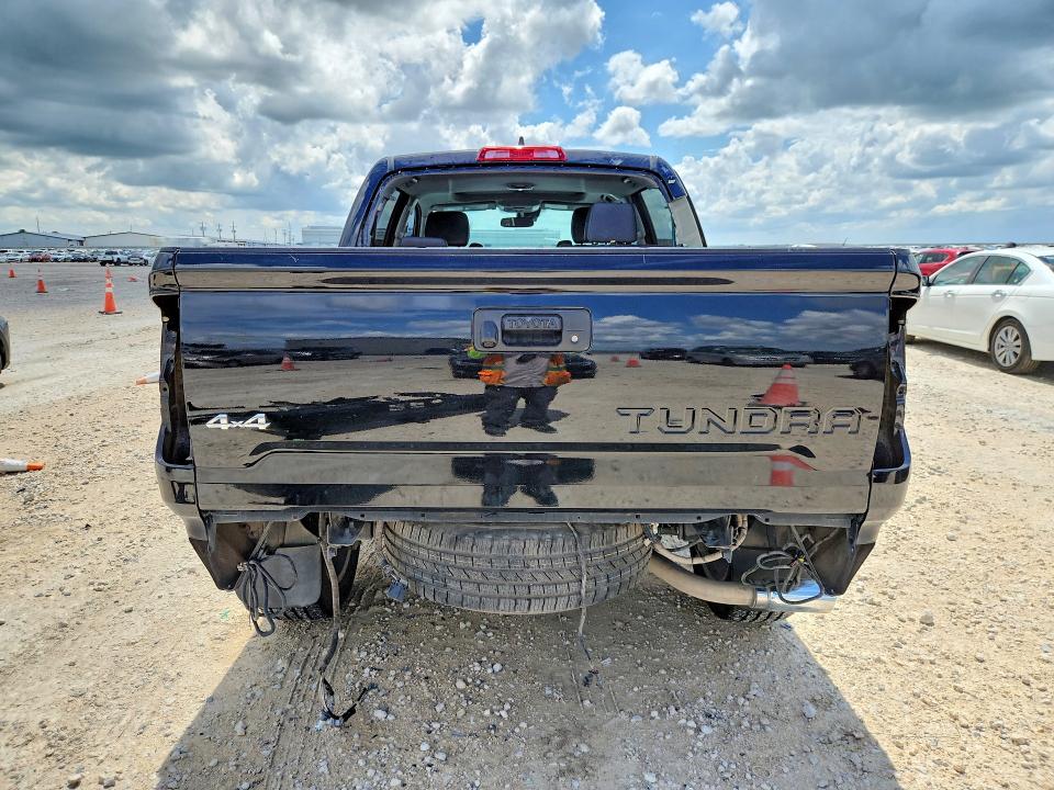 54907366 :رقم المزاد ، 5TFHY5F16LX885664 vin ، 2020 Toyota Tundra مزاد بيع