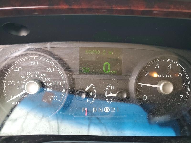 57831496 :رقم المزاد ، 2LNBL8CV7BX754860 vin ، 2011 Lincoln Town Car مزاد بيع