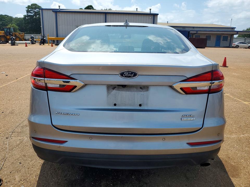57858786 :رقم المزاد ، 3FA6P0CD7LR137161 vin ، 2020 Ford Fusion مزاد بيع