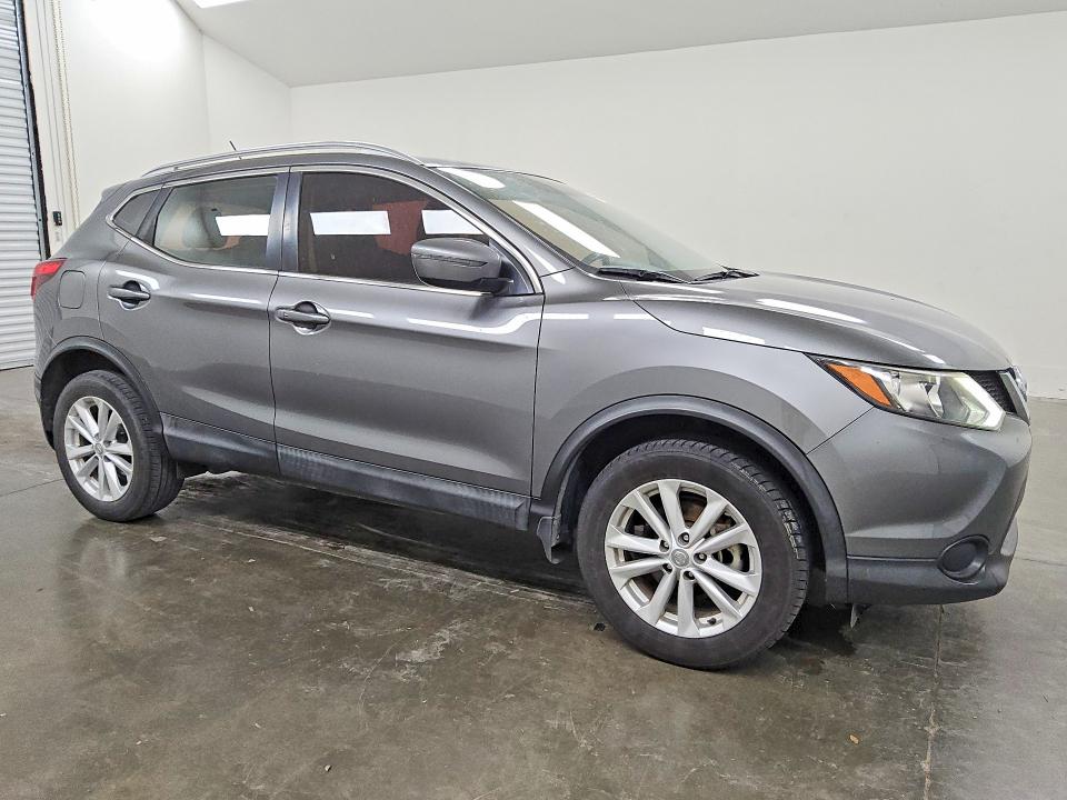 2017 Nissan Rogue Sport მანქანა იყიდება აუქციონზე, vin: JN1BJ1CP8HW022800, აუქციონის ნომერი: 55710346