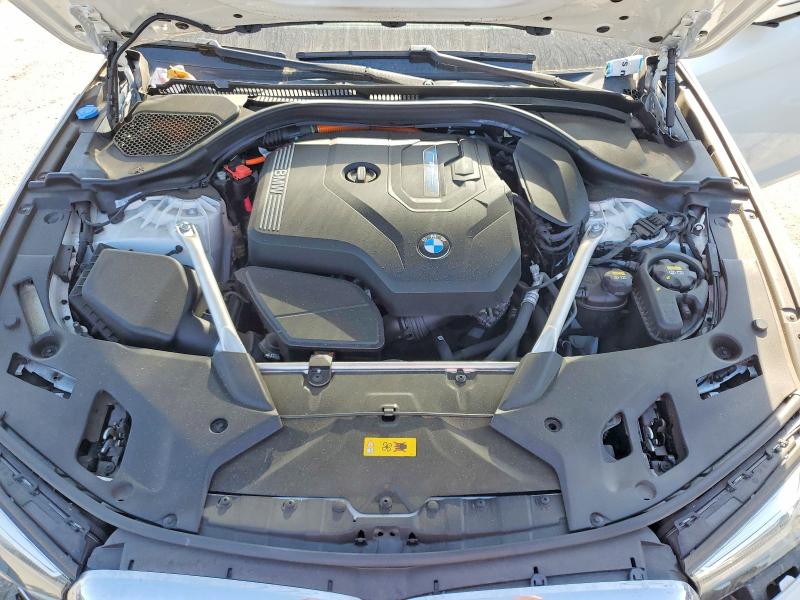 55468256 :رقم المزاد ، WBA13AG0XMCF03661 vin ، 2021 Bmw 530e مزاد بيع