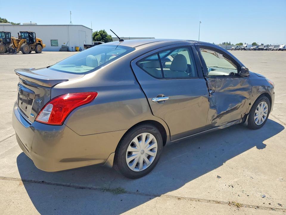 57582476 :رقم المزاد ، 3N1CN7AP9FL850386 vin ، 2015 Nissan Versa مزاد بيع
