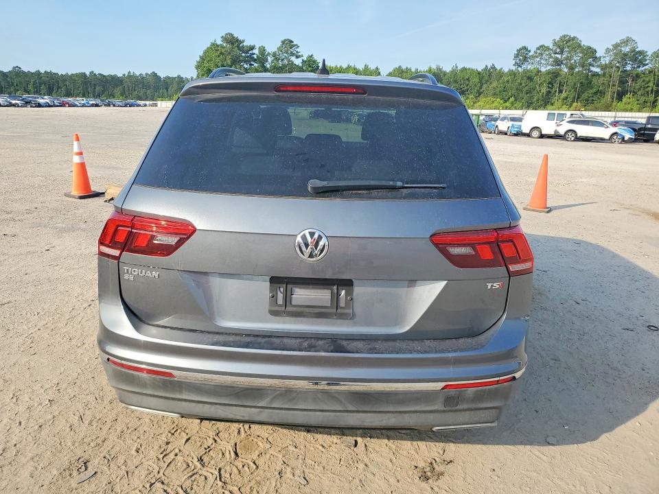 2018 Volkswagen Tiguan მანქანა იყიდება აუქციონზე, vin: 3VV3B7AXXJM205529, აუქციონის ნომერი: 58695246