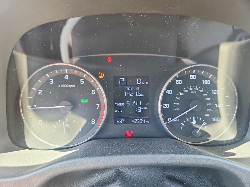 Продажа на аукционе авто 2017 Hyundai Elantra, vin: 5NPD74LFXHH052836, номер лота: 58232146