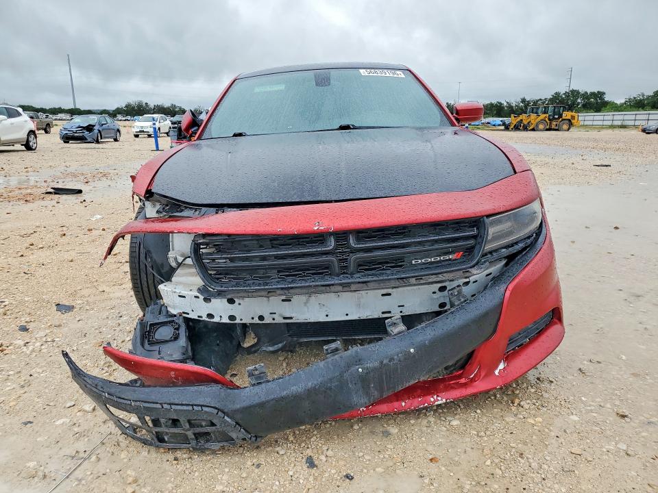 56839196 :رقم المزاد ، 2C3CDXHG7FH880988 vin ، 2015 Dodge Charger مزاد بيع
